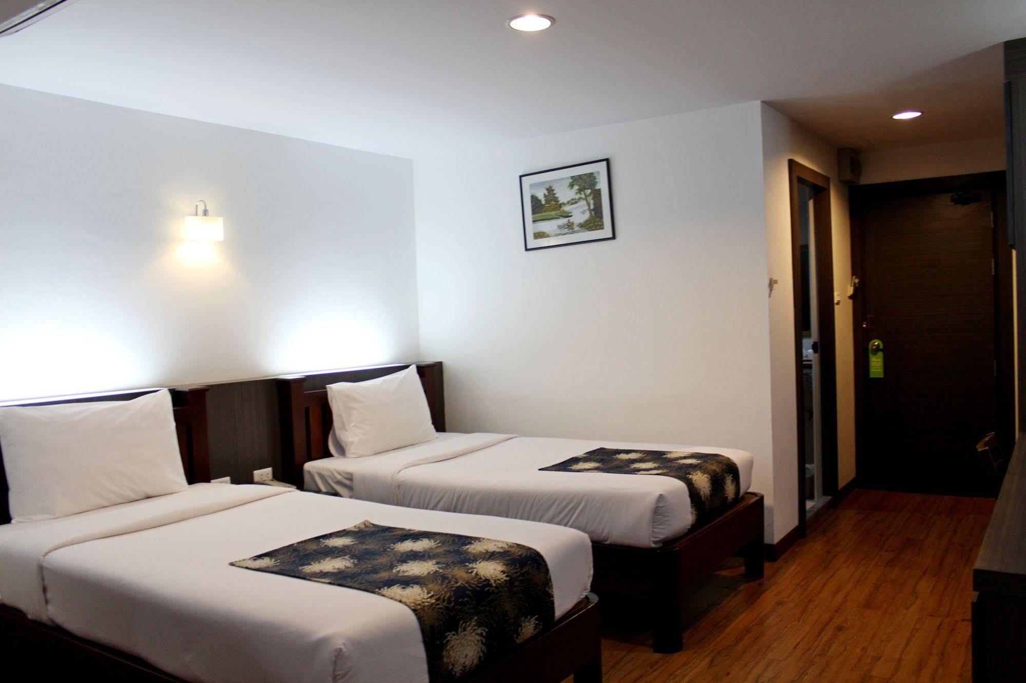 Oyo 257 Sea Paradise Hotel Sattahip Εξωτερικό φωτογραφία