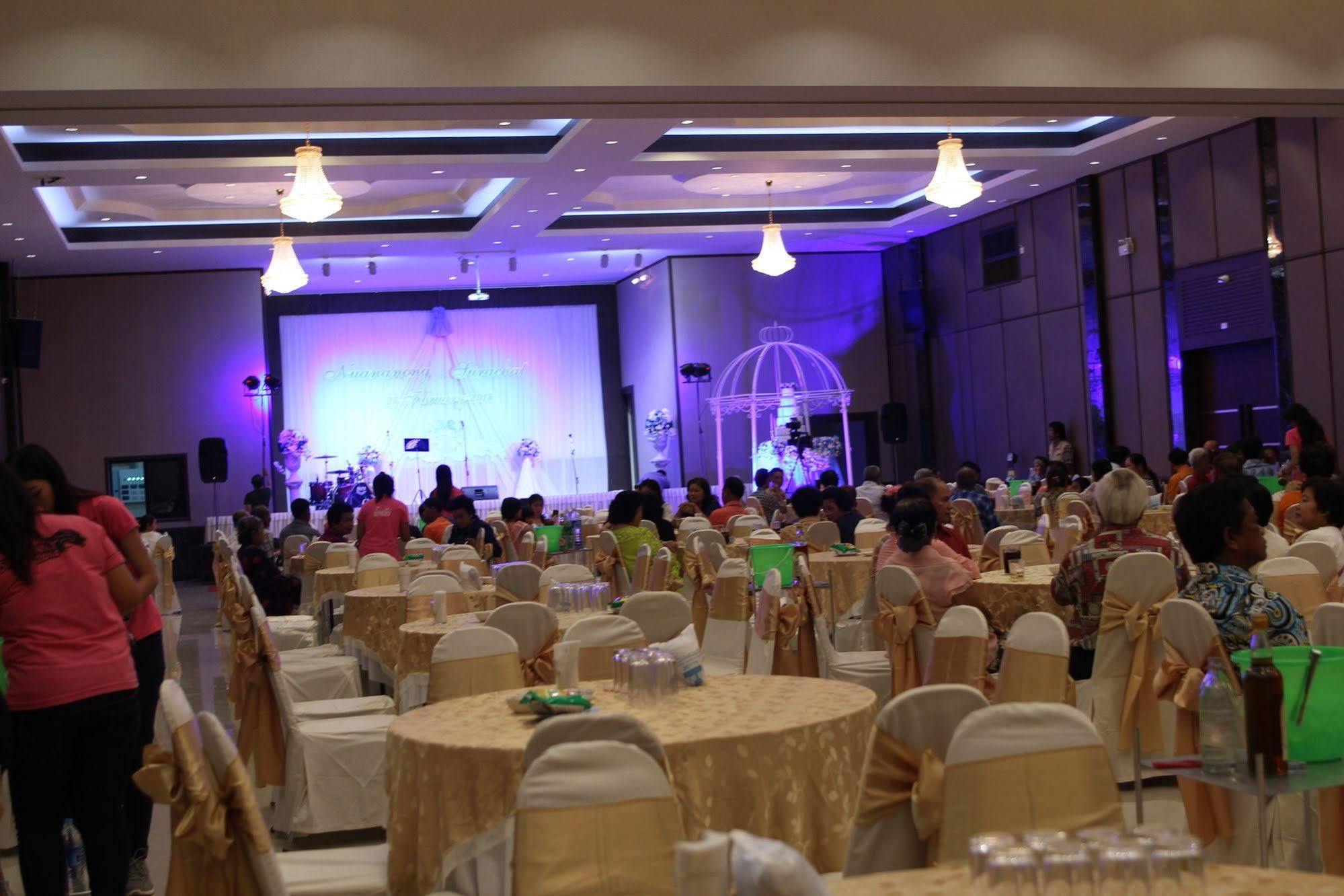 Oyo 257 Sea Paradise Hotel Sattahip Εξωτερικό φωτογραφία